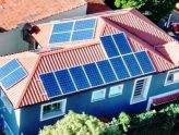 Sistema de energia solar reduz conta de consumidor em 98,5%.